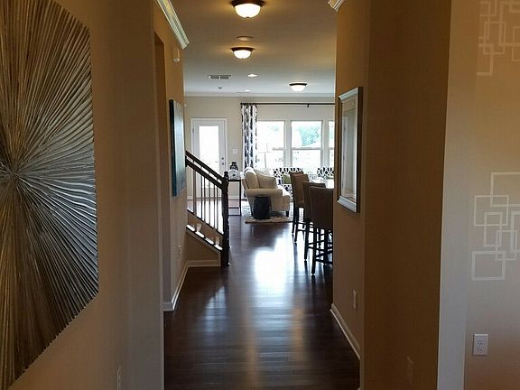 3rd image of 508 Excalibur Dr