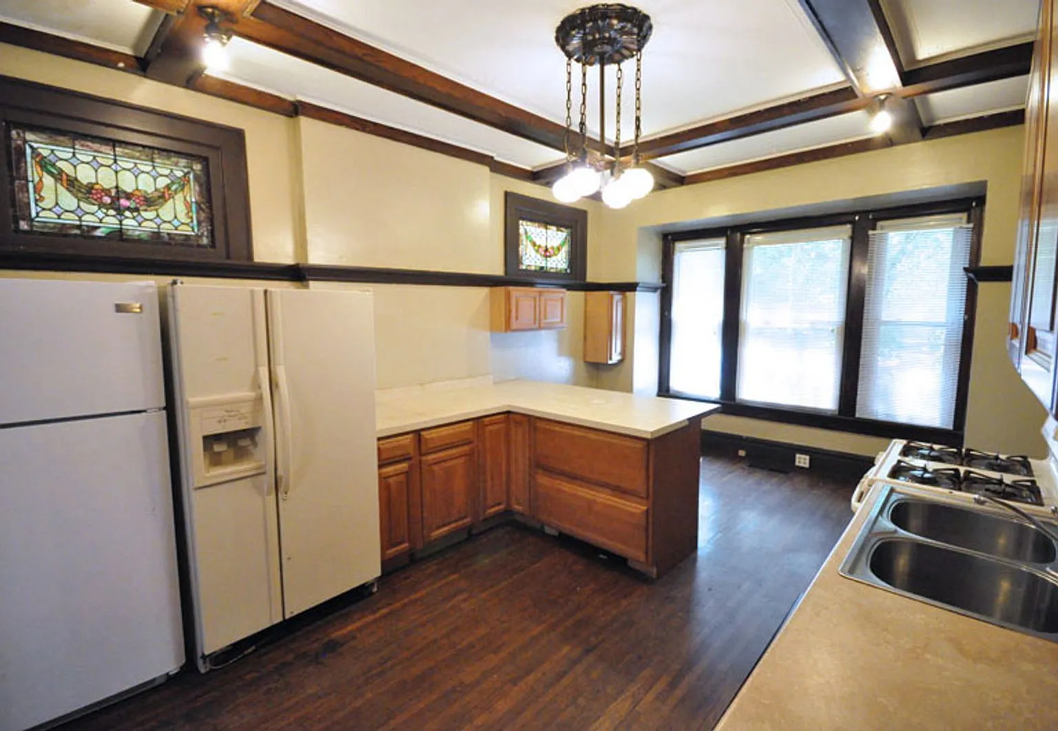 8 bed, 3.0 bath, $6,695 — Photo 4