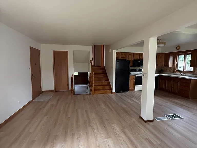 850 S Hillside Ave — Photo 3