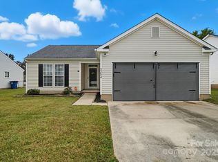 3254 Hawick Commons Dr, Concord, NC 28027