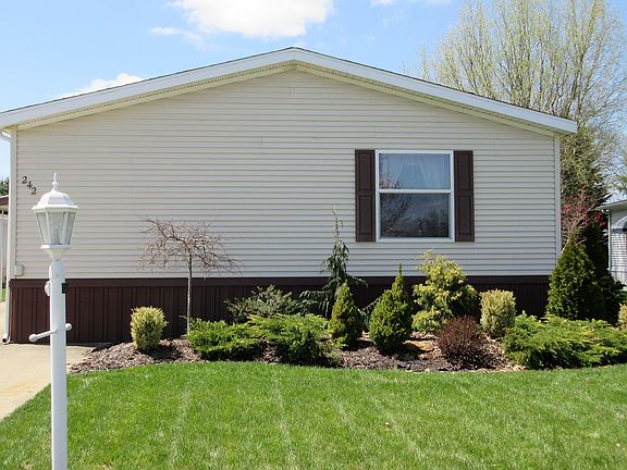 5th image of 242 Island Dr