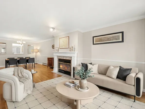 4965 47th Ave #8, Delta, BC V4K 4N9