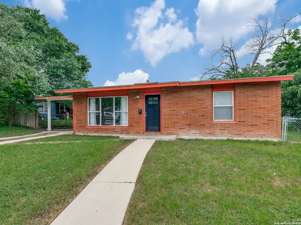 135 BIRCHWOOD DR, San Antonio, TX 78213