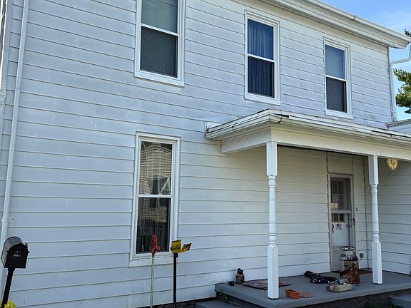 4th image of 618 S Poplar St