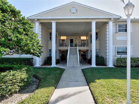 2nd image of 381 Grove Isle Cir #381