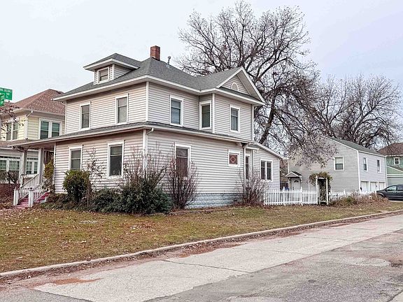2nd image of 1202 W Maine St