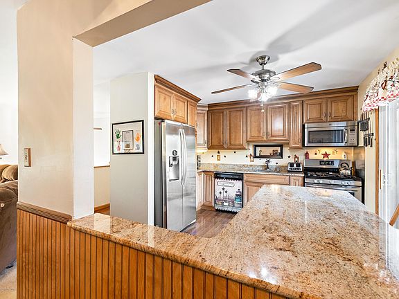 5th image of 1553 Laguna Ln