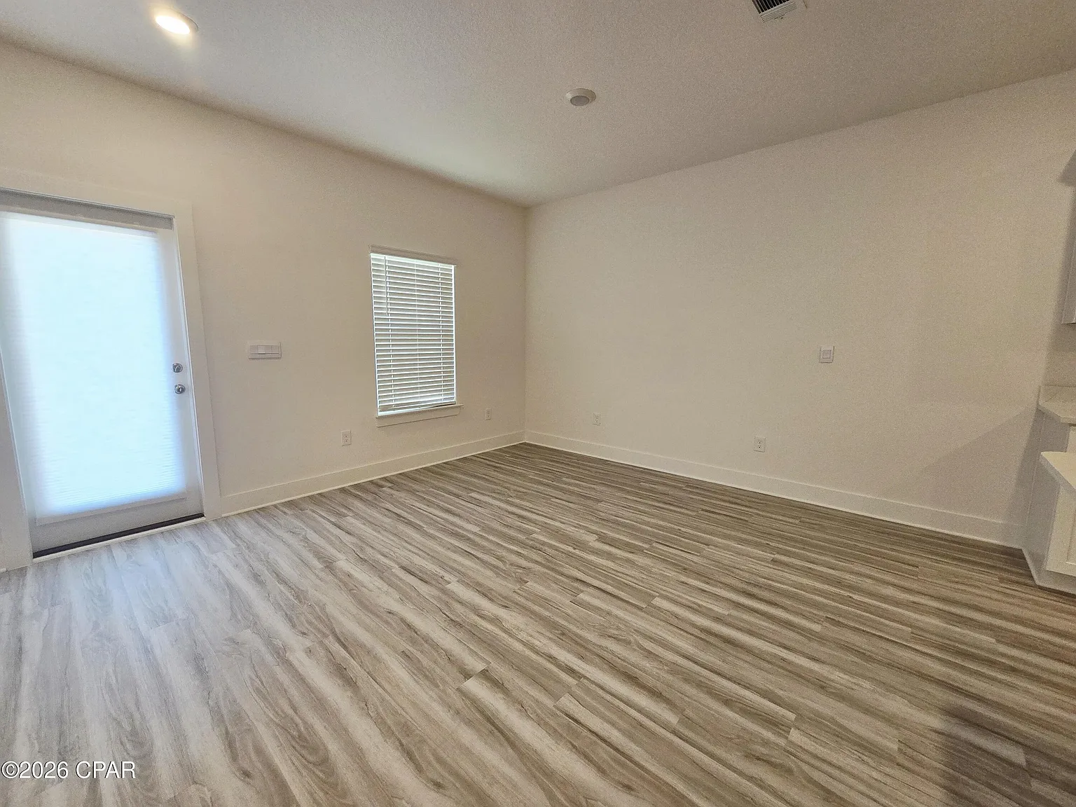3 bed, 2.5 bath, 1533 sqft, $2,100 — Photo 4
