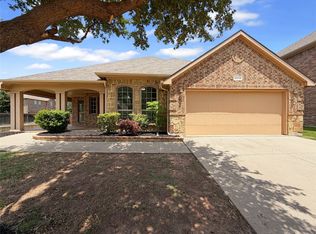 10036 Red Bluff Ln, Fort Worth, TX 76177