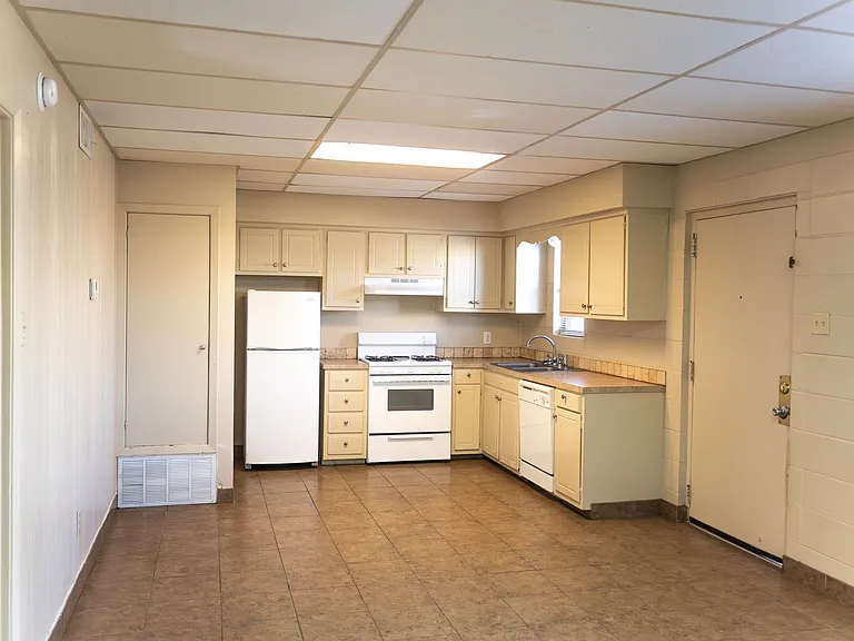 700 Gilman St #203 — Photo 4