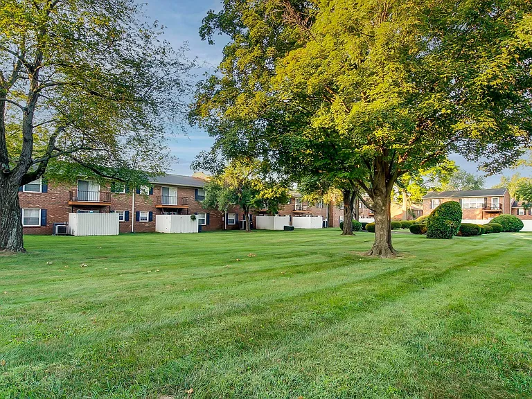 4834 Westport Rd #101 — Photo 4