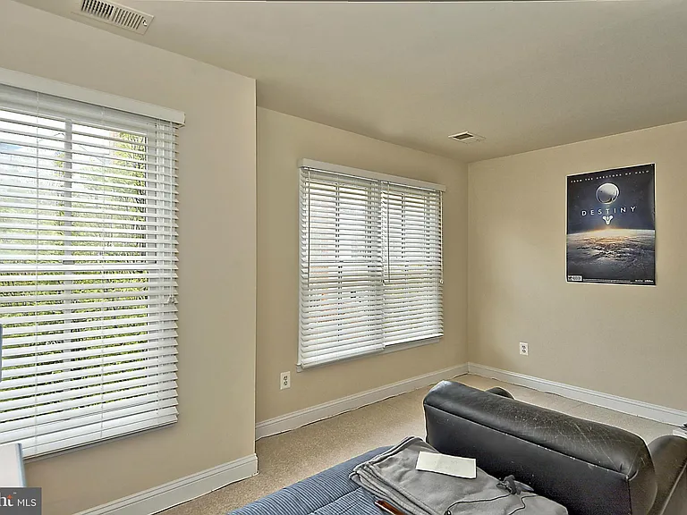720 Battery Pl — Photo 12