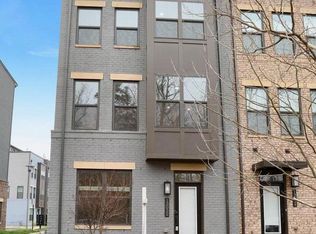 13032 Hattontown Sq, Herndon, VA 20171