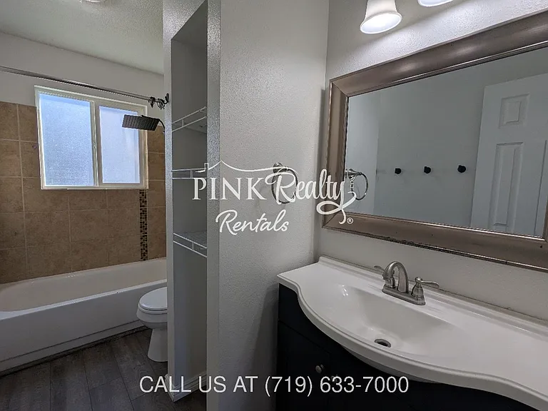 4026 Shelley Ave — Photo 9