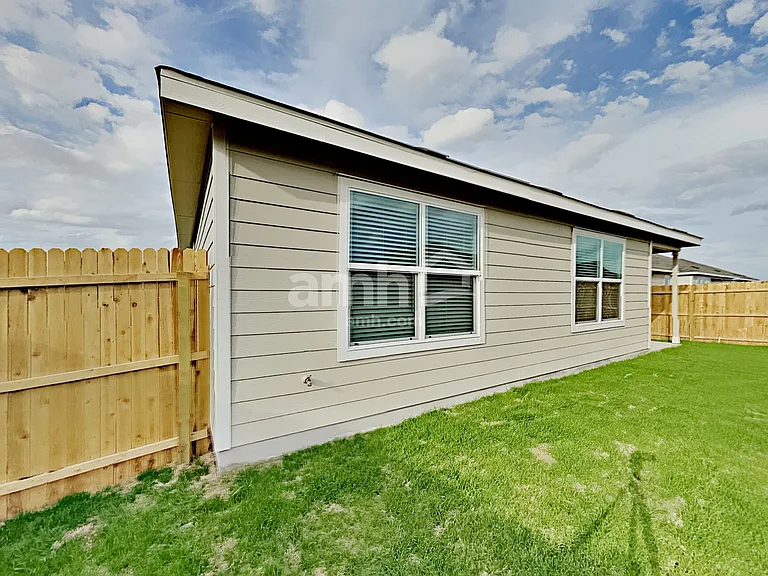 2713 Iberia Ct — Photo 20