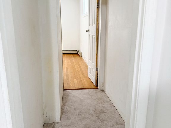 4th image of 18 Rockville Park APT 1