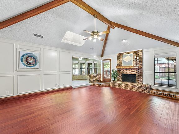 5th image of 2323 Brookside Dr