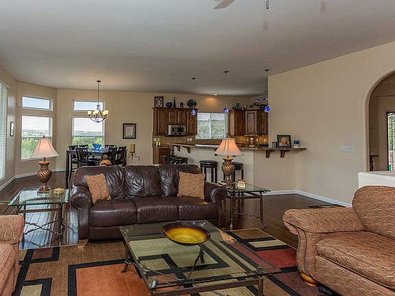 4th image of 2420 Desert Willow Dr
