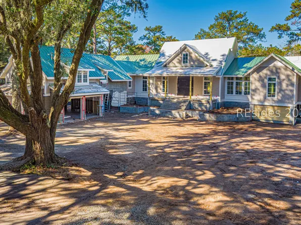 4 Plantation Dr, Hilton Head Island, SC 29928