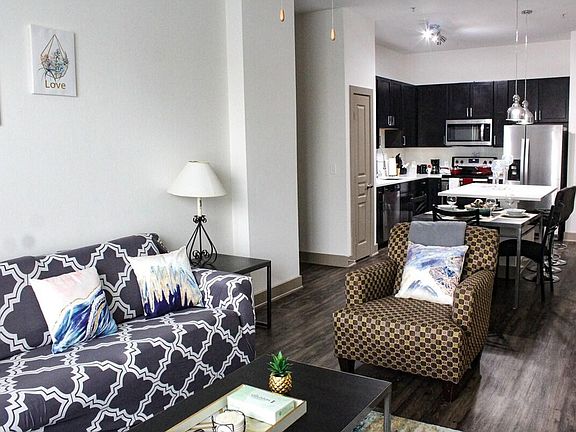 5th image of 5005 Galleria Dr #Id1035228p