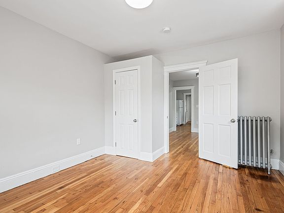 5th image of 12 Ashland St APT 1R