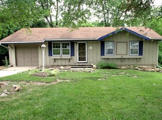 13609 Craig Ave, Grandview, MO 64030
