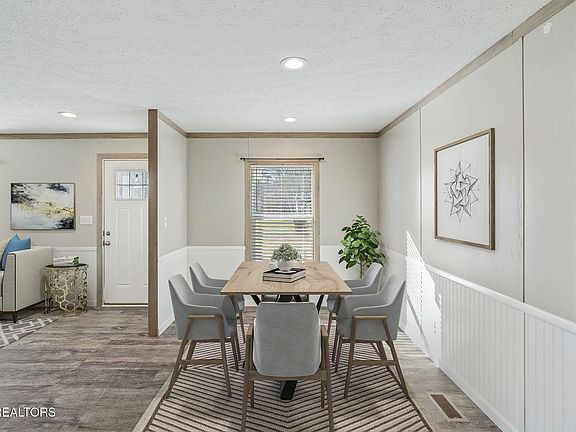 4th image of 324 West Blvd