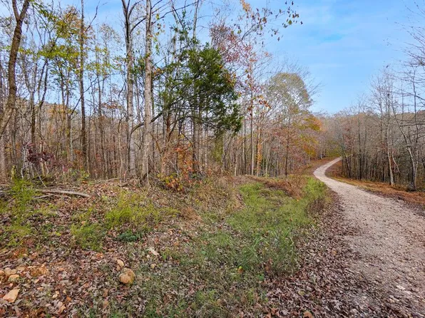 1 Robertson Hill Rd, Dover, TN 37058