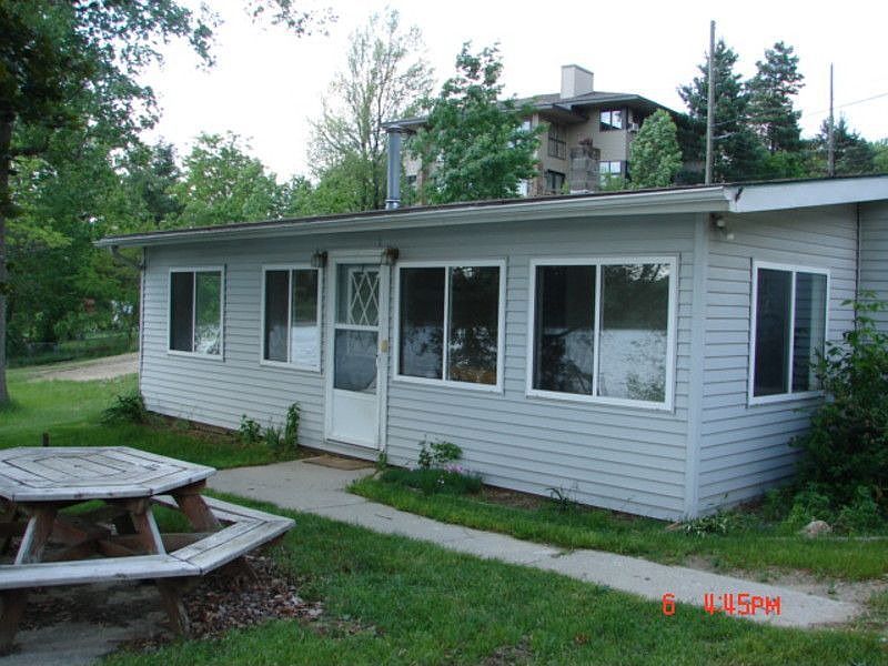 1st image of 4567 Dora Ln