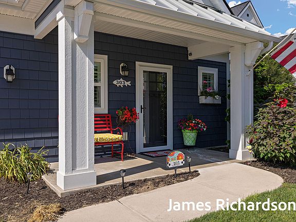 4th image of 303 Pere Marquette Pl