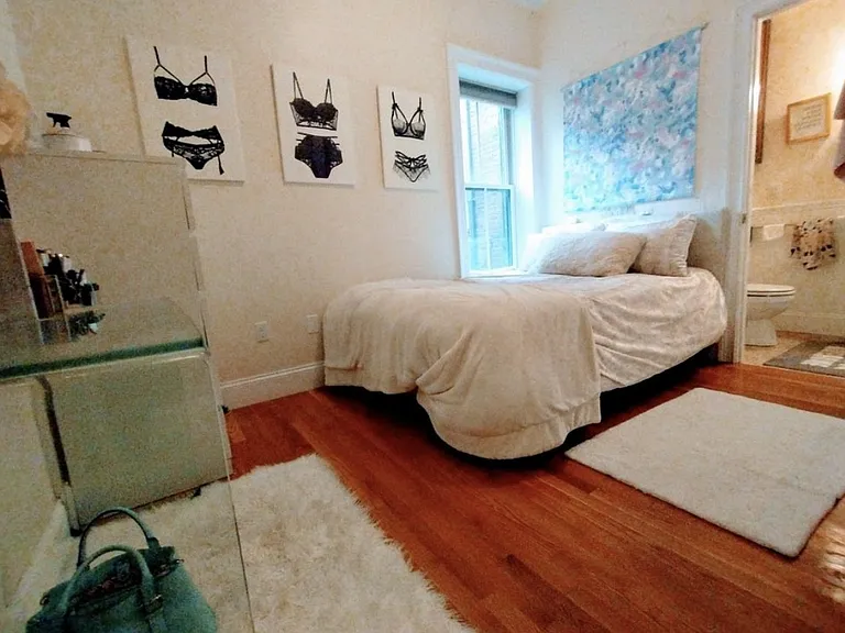 518 E Broadway #3 — Photo 13