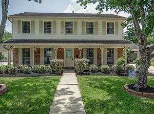 703 Country Club Dr, Richmond, TX 77469
