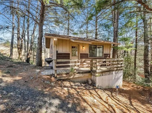 209 Grindstone Ln, Millers Creek, NC 28651