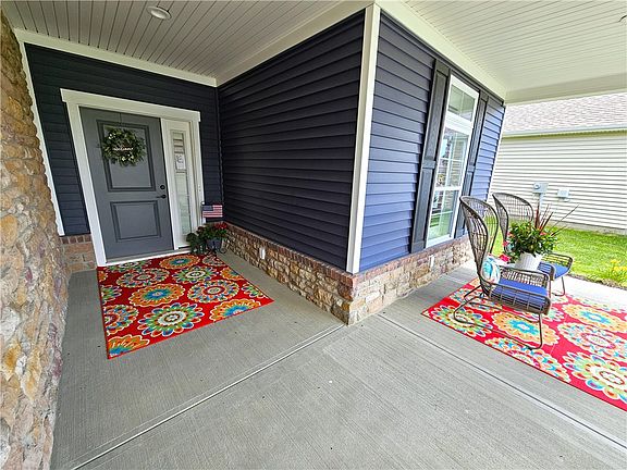 4th image of 111 Palomino Ct
