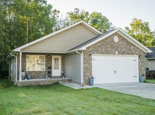 1070 Brookstone Cir, Dalton, GA 30721