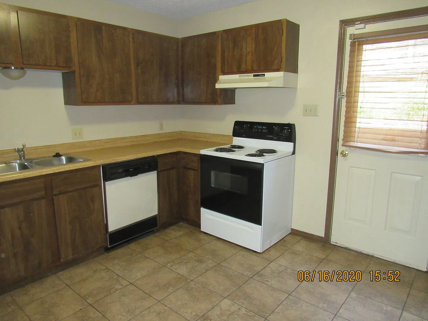 2807 NW 46th Street — Photo 2