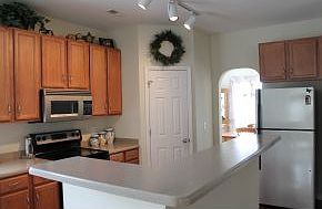 4th image of 211 Goldfinch Ct