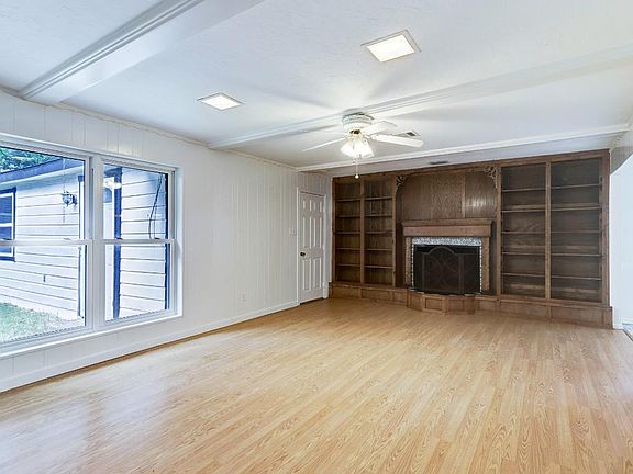 5th image of 2062 Fir Springs Dr