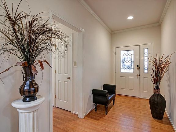 5th image of 4816 Courtside Dr