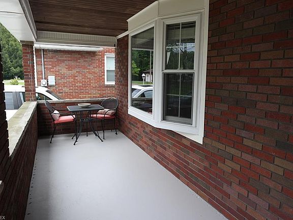 2nd image of 30 Edgewood Park Dr