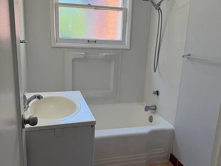 1500 N Jarrett St — Photo 11
