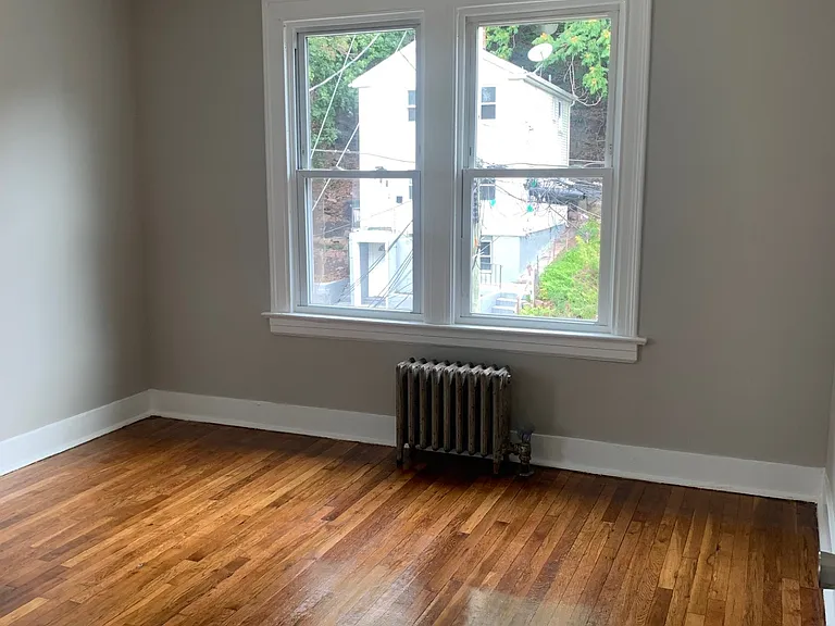 68 Rock St #1R — Photo 18