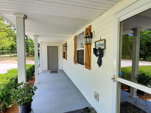 3rd image of 141 Cinnamon Ridge Dr