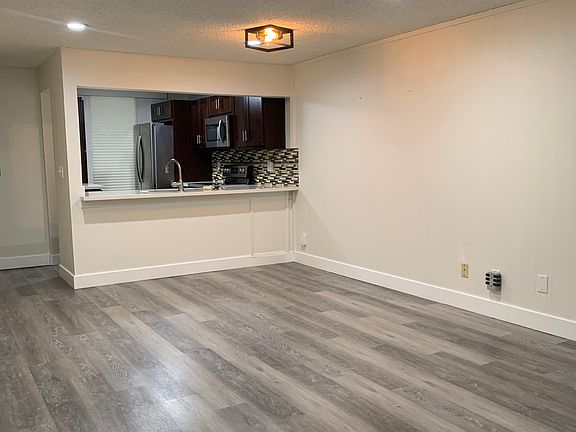 4th image of 6743 137th Ave NE #431