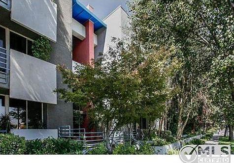 3rd image of 5151 Balboa Blvd Unit 206