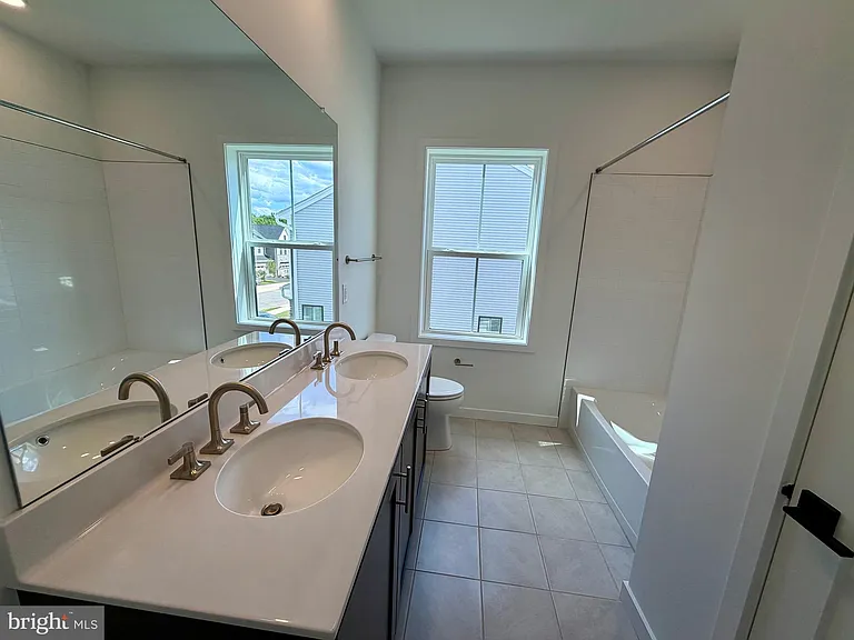 517 Anfield Rd — Photo 17