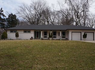 6729 Broadmoor St, Overland Park, KS 66204