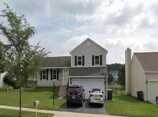 7 Ascot Ln, Streamwood, IL 60107