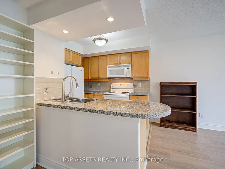 10 Northtown Way #606 — Photo 15