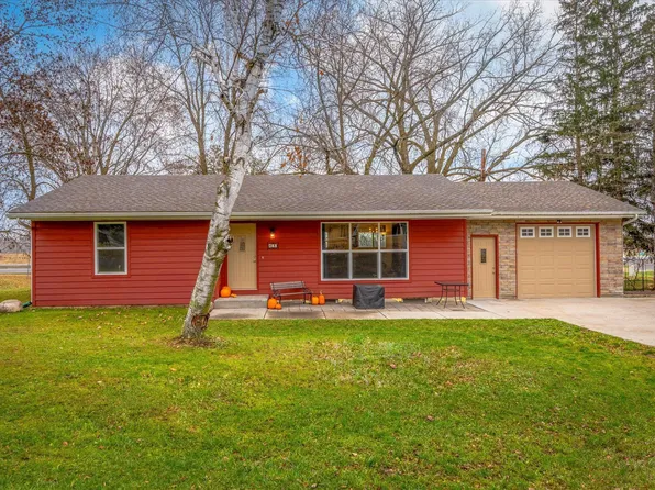 120 4th Ave N, Pease, MN 56363